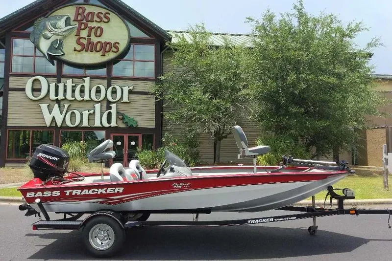 The Image of 2009 Tracker Pro Team 175 TXW boat outside Bass Pro Shops Outdoor World. - 1