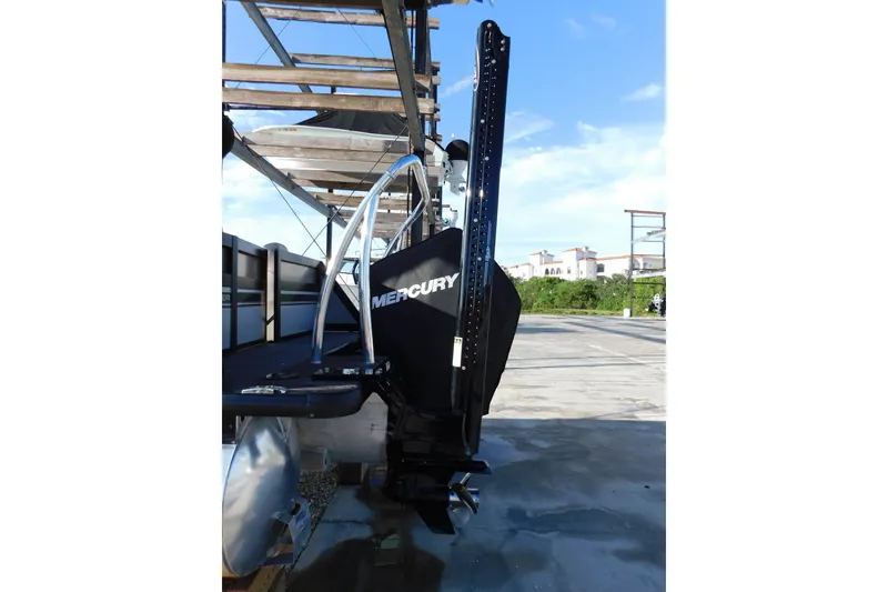 Slide: The Image of 2023 Viaggio Diamante U 26 boat with Mercury outboard motor on a sunny day. - 9