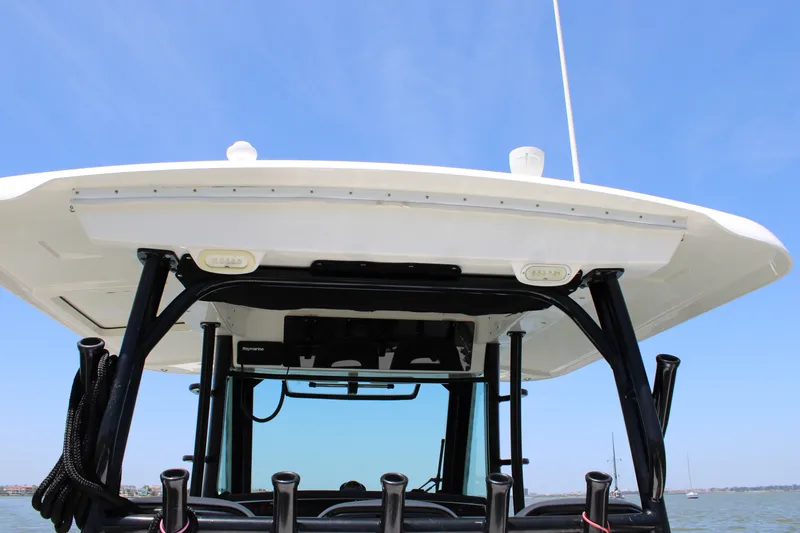 Slide: The Image of Boston Whaler 350 Outrage 2020 - 39