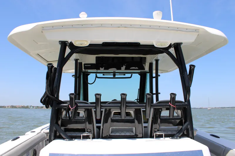 Slide: The Image of Boston Whaler 350 Outrage 2020 - 38