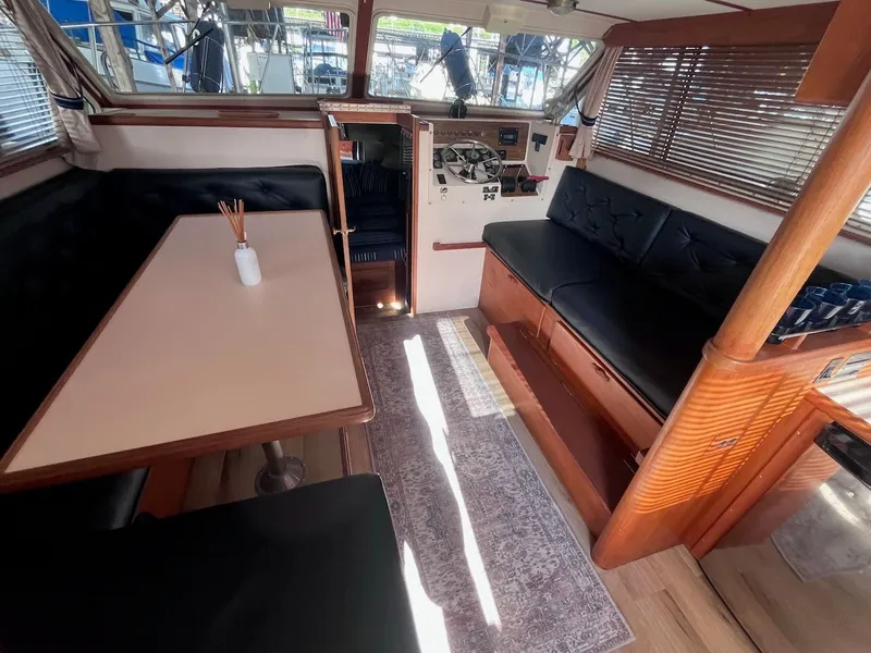Slide: The Image of Tollycraft 30 Sport 1989 - 10