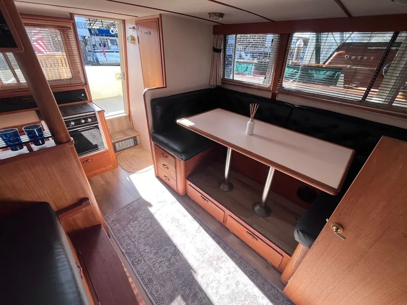 Slide: The Image of Tollycraft 30 Sport 1989 - 14