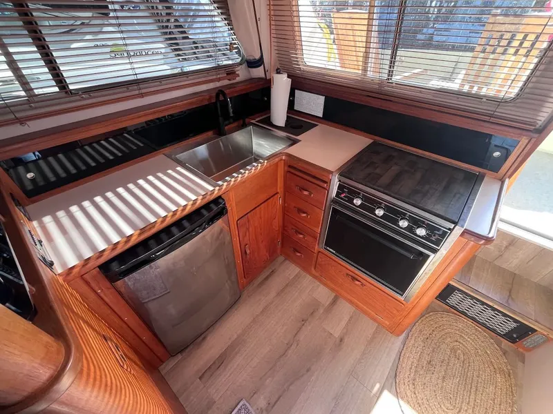 Slide: The Image of Tollycraft 30 Sport 1989 - 9