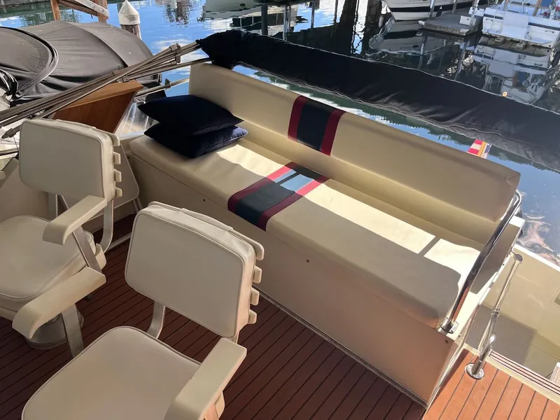 Slide: The Image of Tollycraft 30 Sport 1989 - 5
