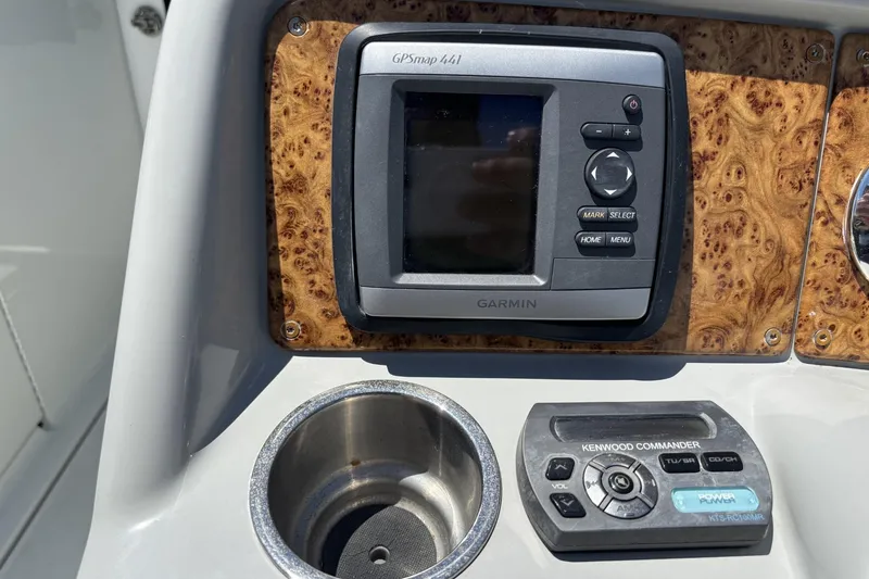 Slide: The Image of Dashboard of a 2007 Formula 280 Bowrider featuring Garmin GPS and Kenwood Commander. - 17