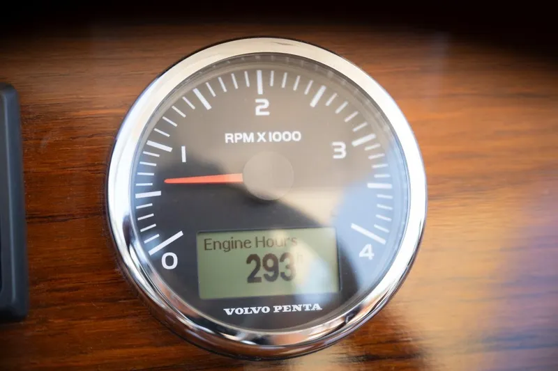 Slide: The Image of Tachometer of 2021 Hinckley Talaria 29C showing 293 engine hours. - 12