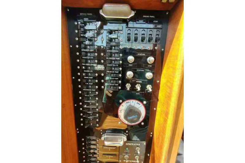 Slide: The Image of Control panel of a 1996 Grand Banks Eastbay 40 Flybridge yacht. - 41