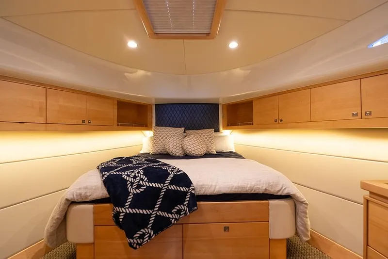Slide: The Image of Master stateroom - 9