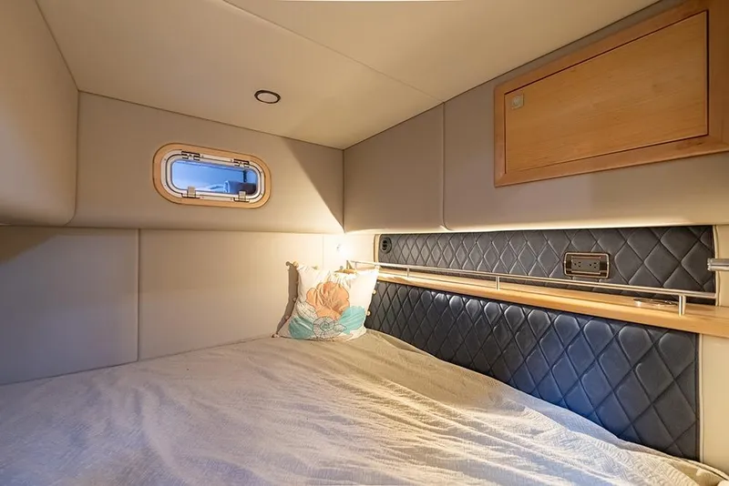 Slide: The Image of Guest stateroom - 51