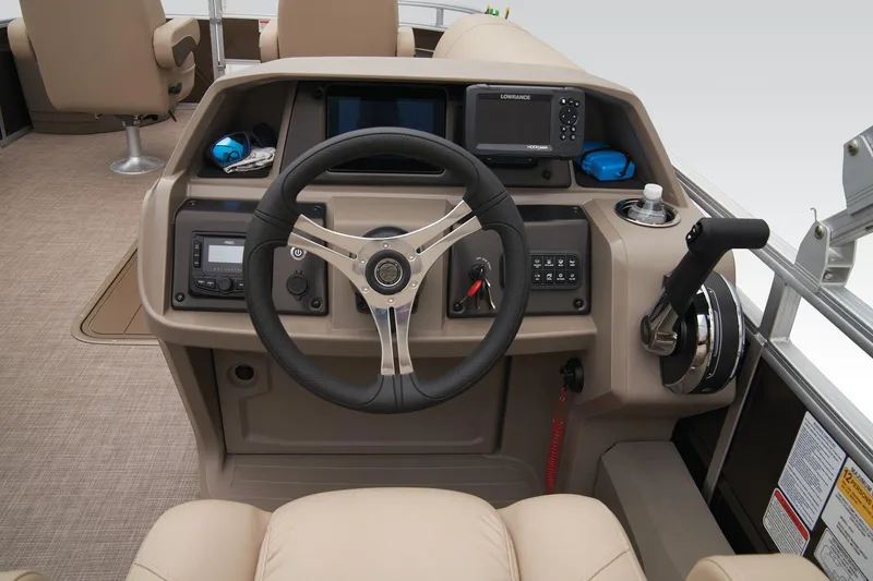 Slide: The Image of Sun Tracker Sportfish 24 XP3 2025 - 33