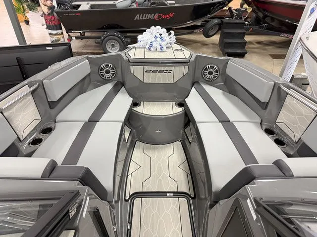 Slide: The Image of Yamaha 222XD 2025 - 18