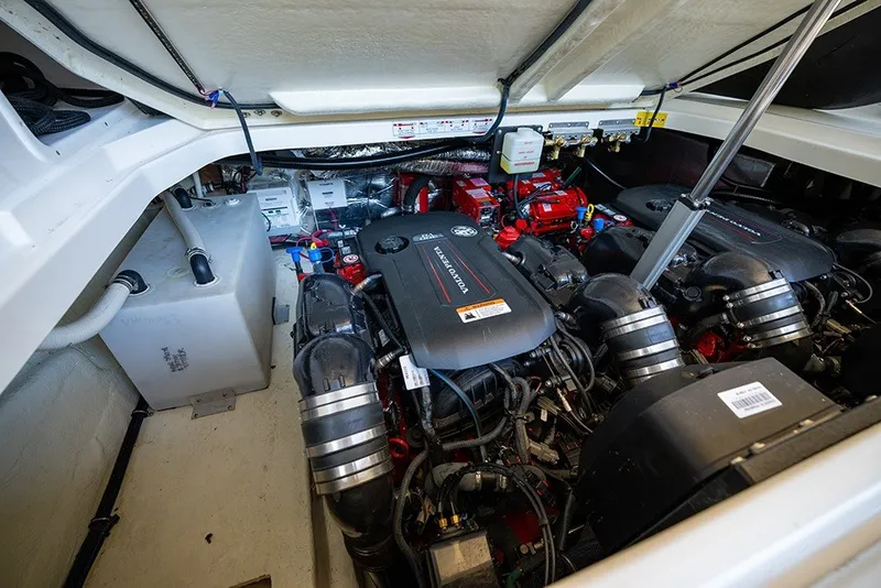 Slide: The Image of Engine compartment - 40