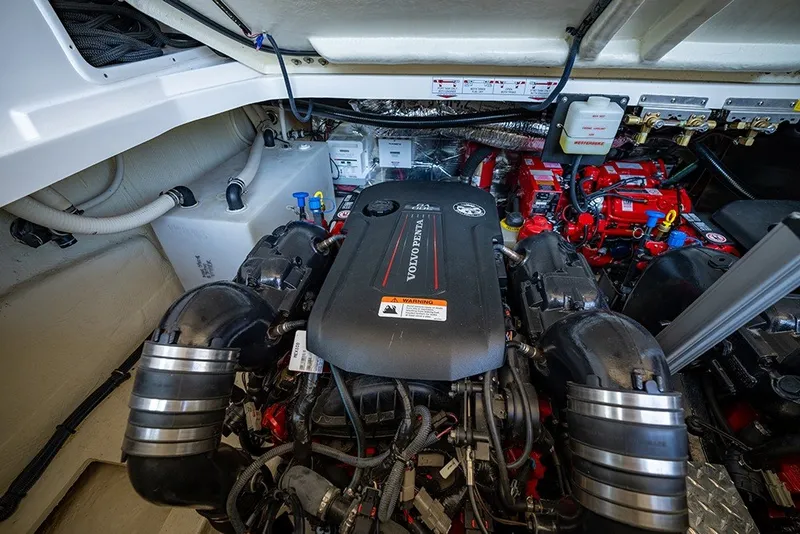 Slide: The Image of Engine compartment - 42