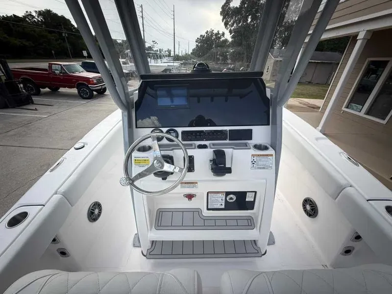 Slide: The Image of Sea Fox 228 Commander 2026 - 10