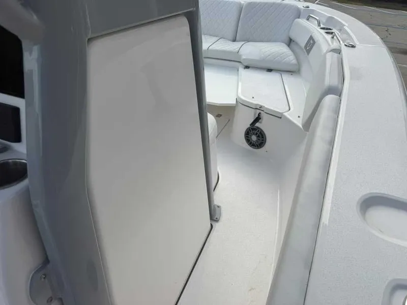 Slide: The Image of Sea Fox 228 Commander 2026 - 22