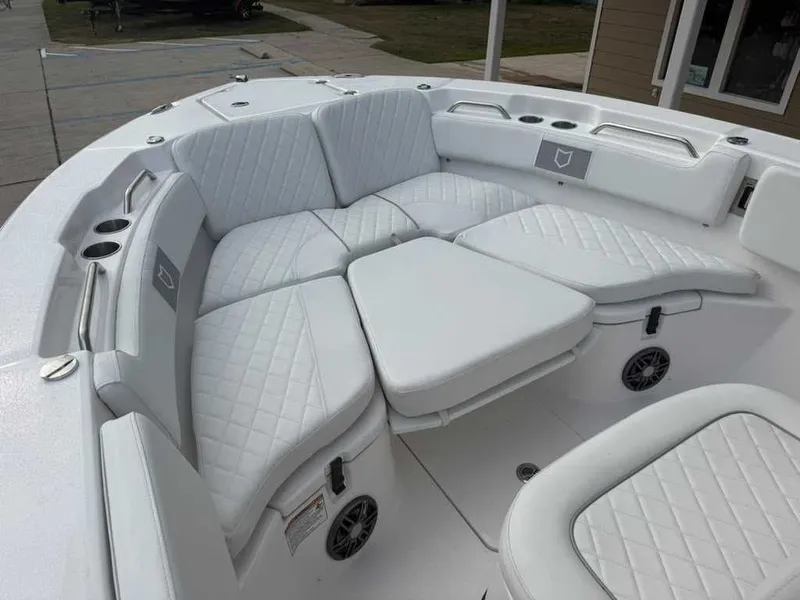 Slide: The Image of Sea Fox 228 Commander 2026 - 16