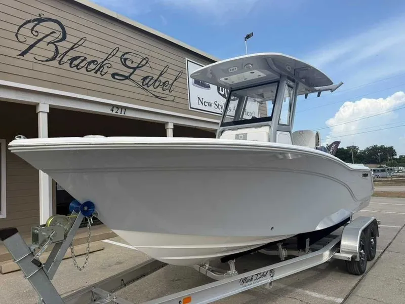 Slide: The Image of Sea Fox 228 Commander 2026 - 4