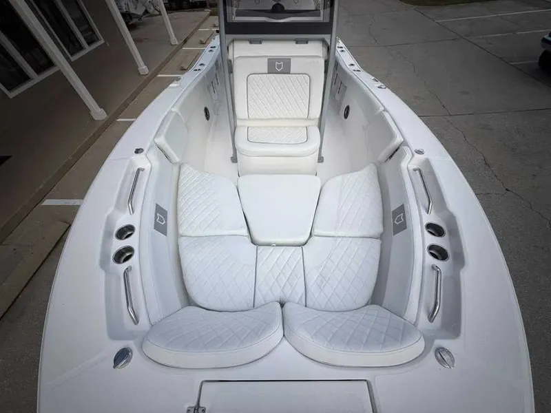 Slide: The Image of Sea Fox 228 Commander 2026 - 19