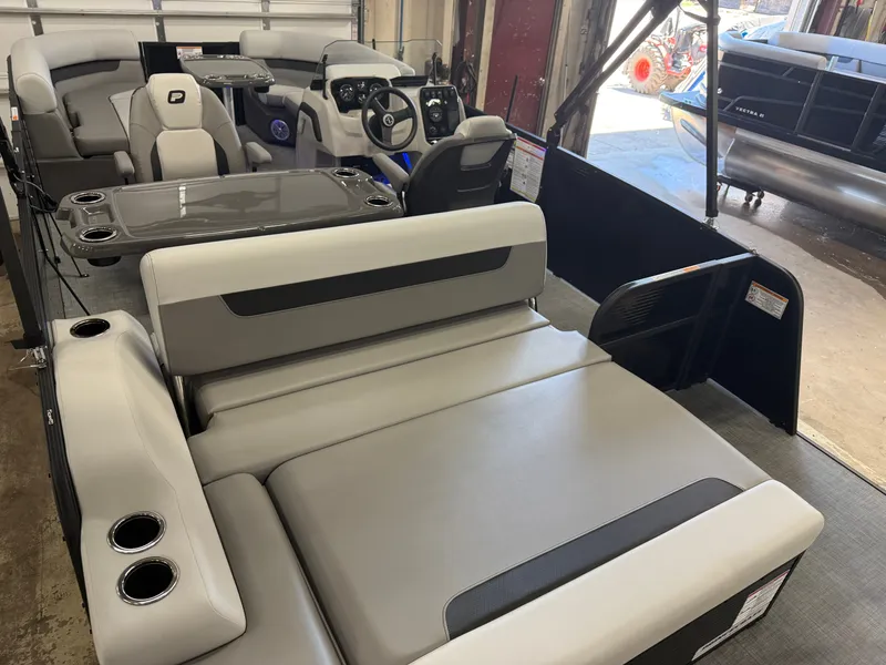 Slide: The Image of Princecraft Vectra 21 RL 2026 - 20