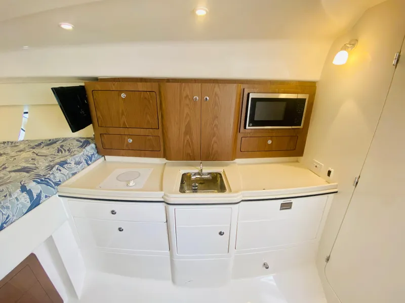 Slide: The Image of Intrepid 390 Sport Yacht 2008 - 56