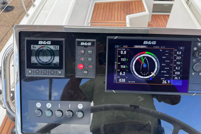 Slide: The Image of B&G navigation display on 2022 Beneteau Oceanis 46.1 yacht dashboard. - 17