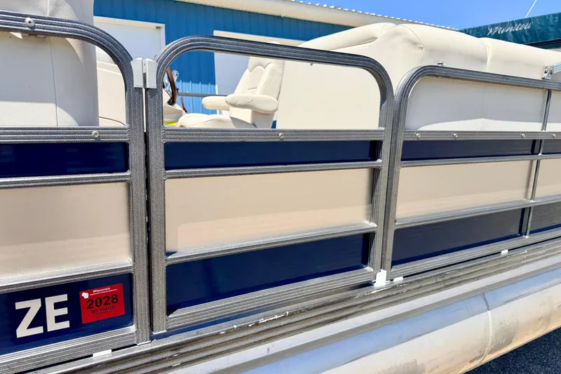 Slide: The Image of 2015 Manitou 25 SES BENCH pontoon boat with Wisconsin registration sticker. - 13