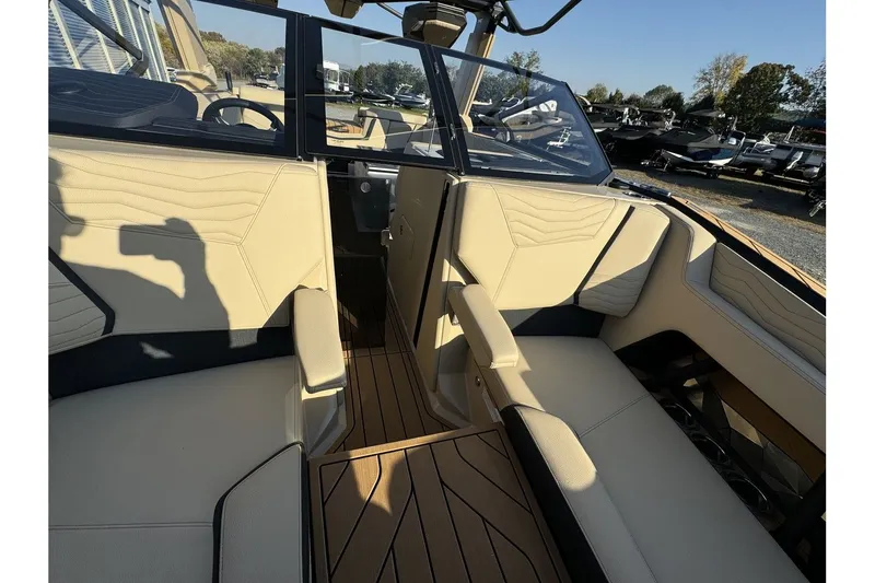 Slide: The Image of Nautique Super Air Nautique G23 2025 - 15