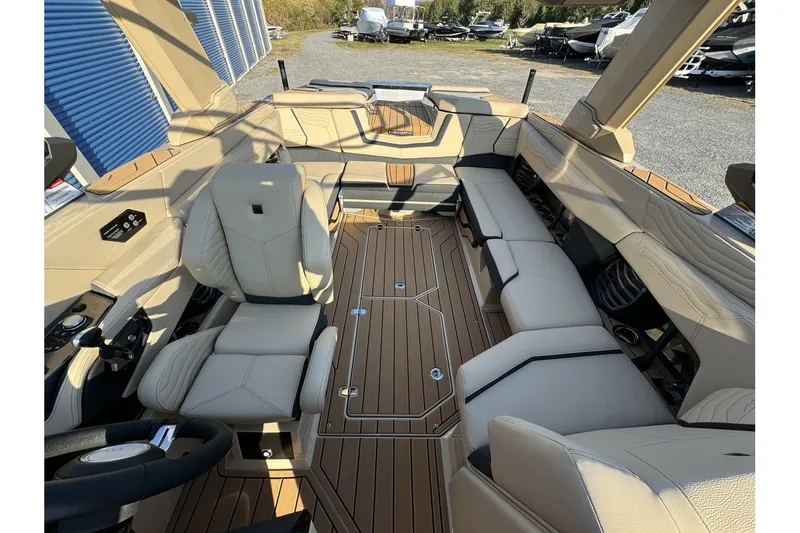 Slide: The Image of Nautique Super Air Nautique G23 2025 - 20