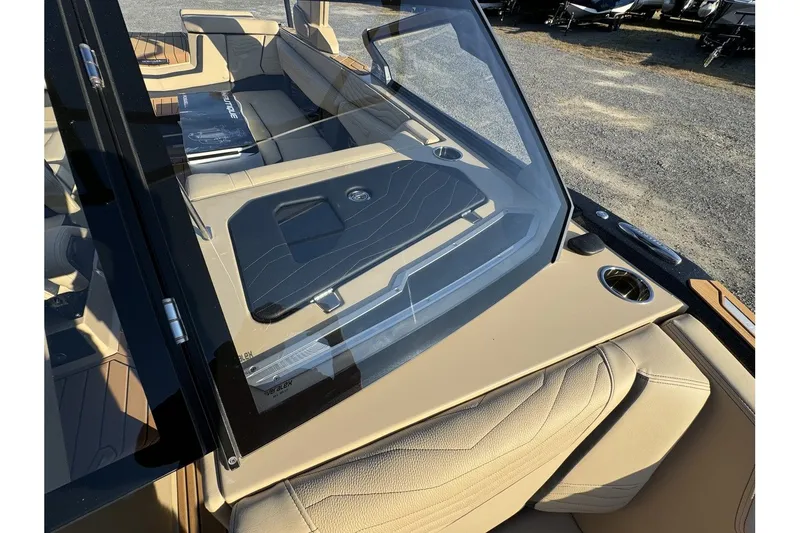 Slide: The Image of Nautique Super Air Nautique G23 2025 - 17