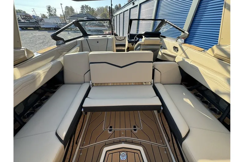 Slide: The Image of Nautique Super Air Nautique G23 2025 - 45