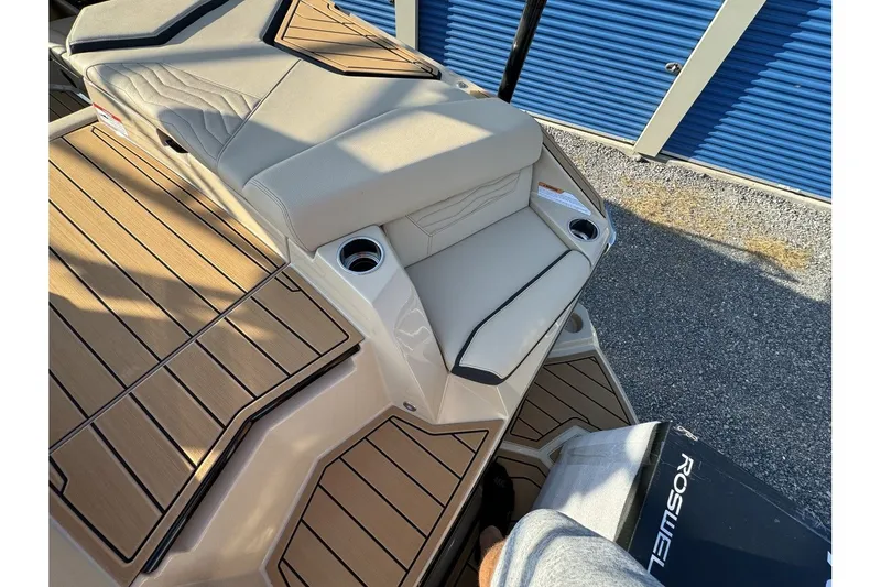 Slide: The Image of Nautique Super Air Nautique G23 2025 - 37