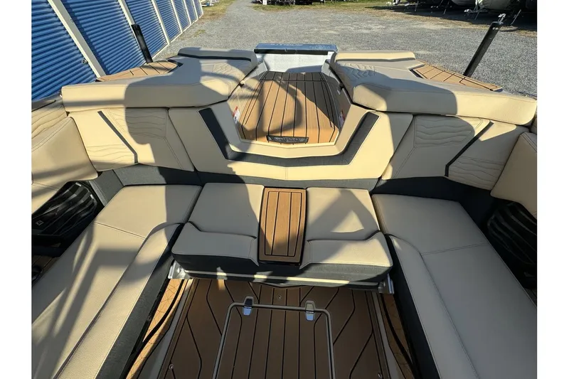Slide: The Image of Nautique Super Air Nautique G23 2025 - 33