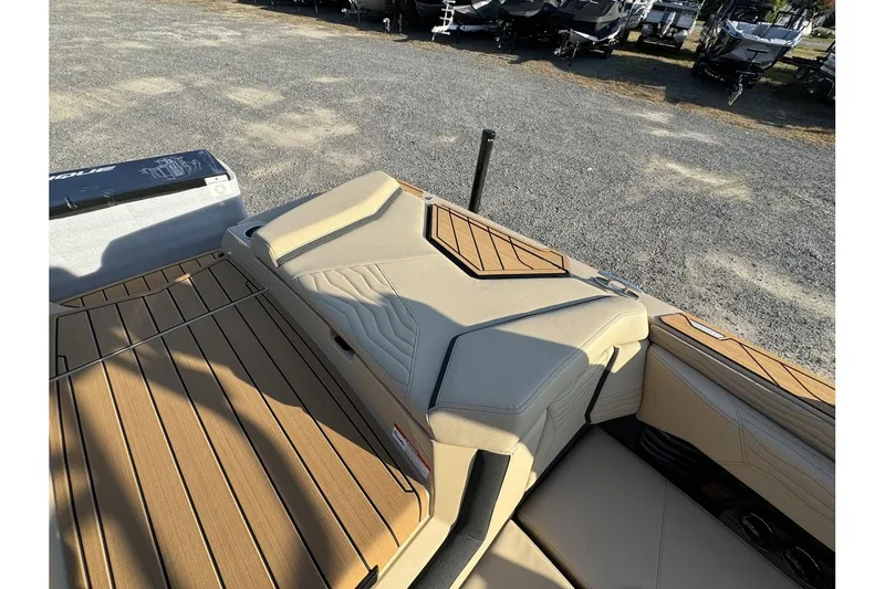Slide: The Image of Nautique Super Air Nautique G23 2025 - 35