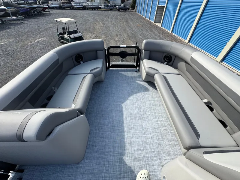 Slide: The Image of Premier 220 Sunscape RE 2026 - 17
