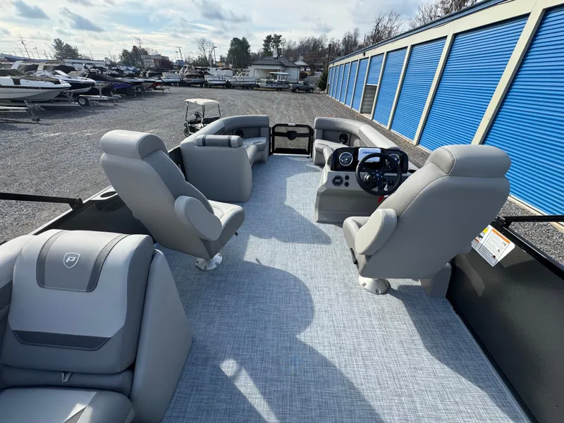Slide: The Image of Premier 220 Sunscape RE 2026 - 19