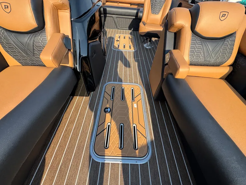 Slide: The Image of Premier 250 Intrigue RL 2026 - 36