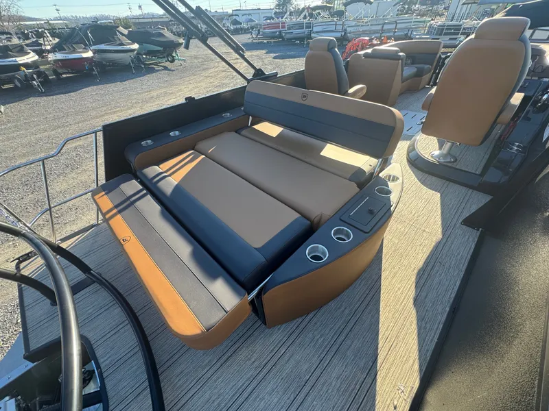 Slide: The Image of Premier 230 Sunsation RL 2026 - 36