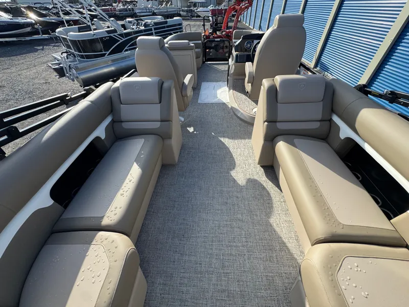 Slide: The Image of Premier 230 Sunsation RL 2026 - 37