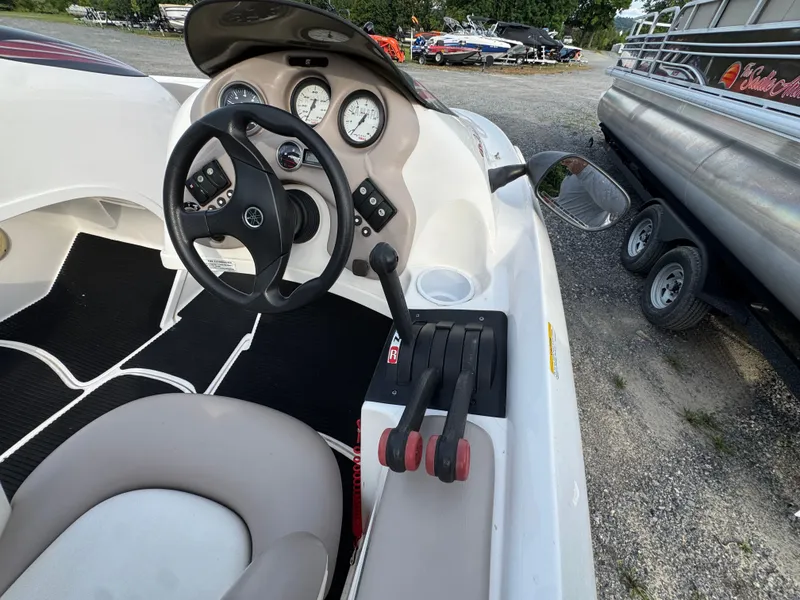 Slide: The Image of Yamaha LS2000 2001 - 18