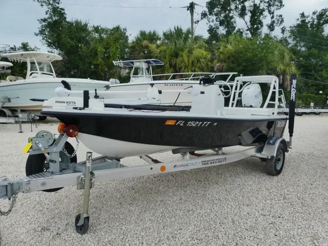 Slide: The Image of Bay Craft Bone Skiff 162 2024 - 3