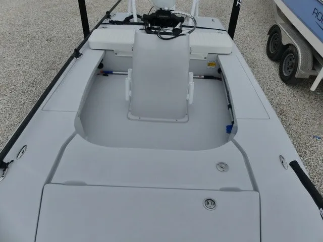 Slide: The Image of Bay Craft Bone Skiff 162 2024 - 13