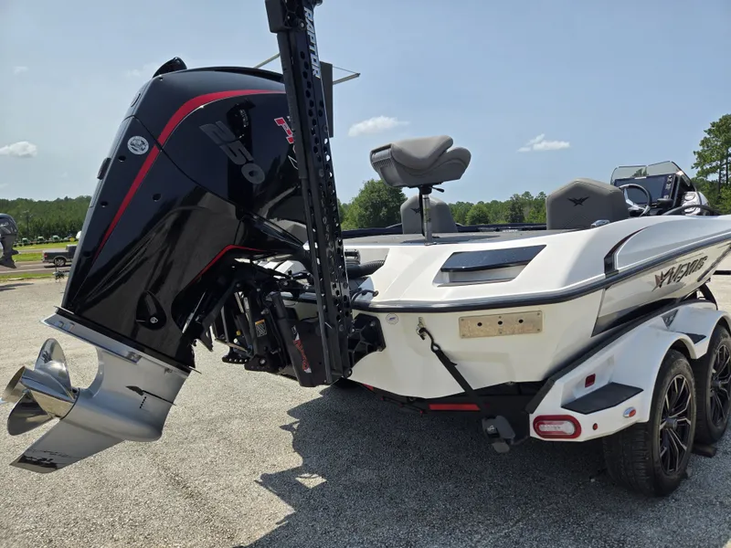 Slide: The Image of Vexus VX20 2024 - 6