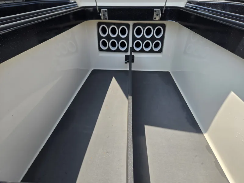 Slide: The Image of Vexus VX20 2024 - 20
