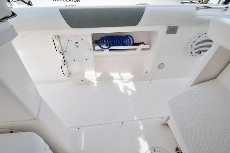 Slide: The Image of Everglades 255 Center Console 2014 - 15
