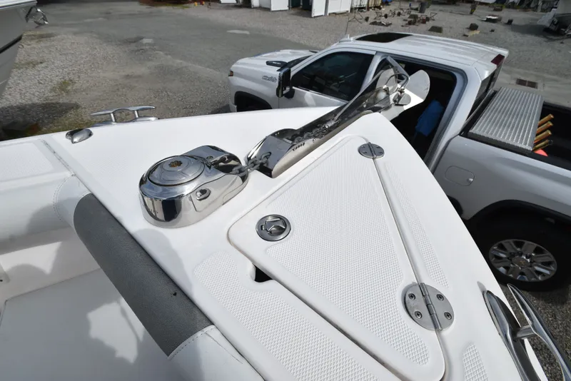 Slide: The Image of Everglades 255 Center Console 2014 - 5