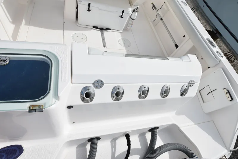 Slide: The Image of Everglades 255 Center Console 2014 - 53