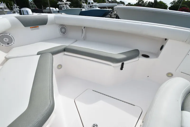 Slide: The Image of Everglades 255 Center Console 2014 - 9