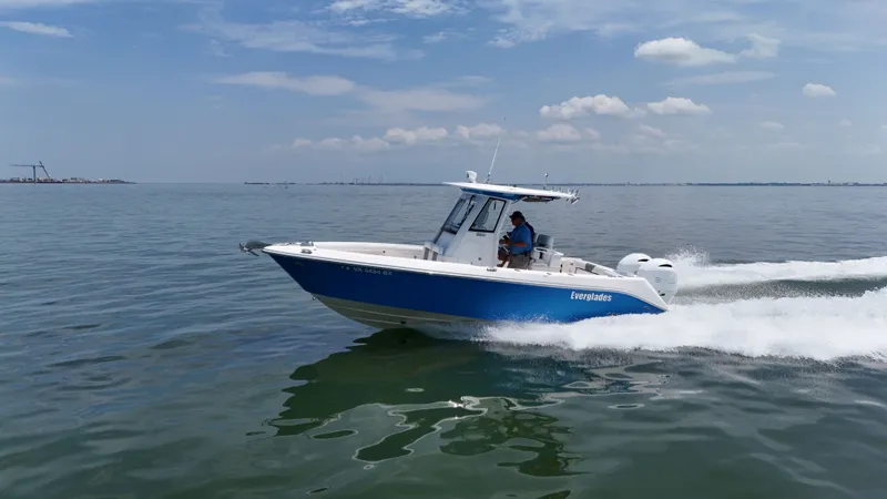 The Image of Everglades 255 Center Console 2014 - 0