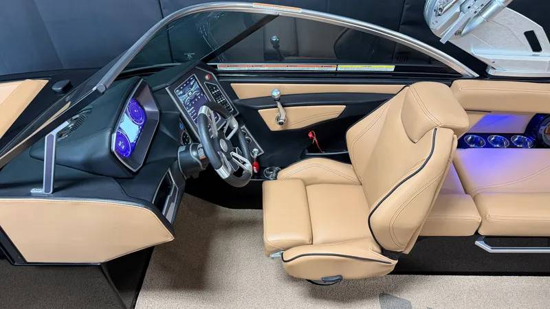 Slide: The Image of MasterCraft XT22 2019 - 58