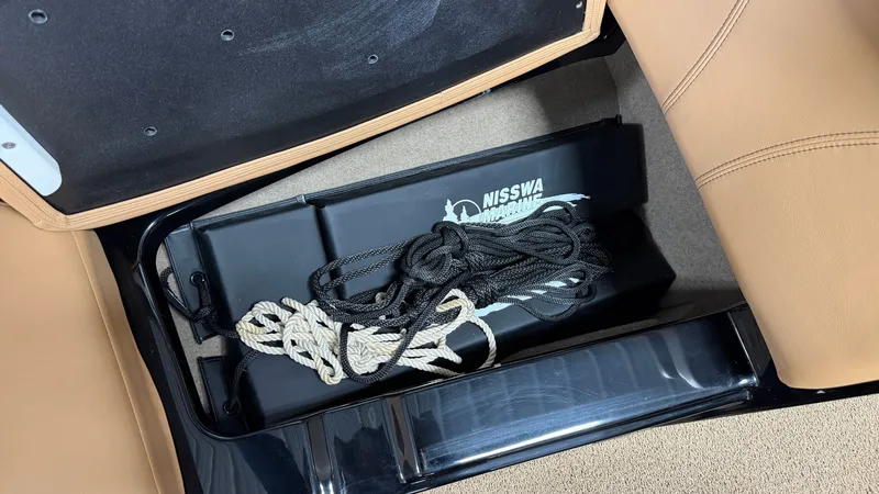 Slide: The Image of MasterCraft XT22 2019 - 84